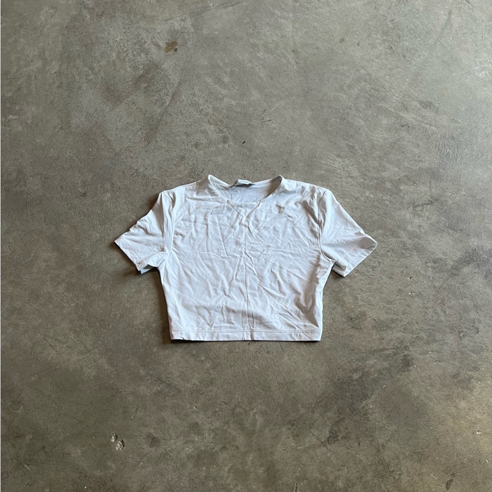ZARA ULTRA CROP TEE